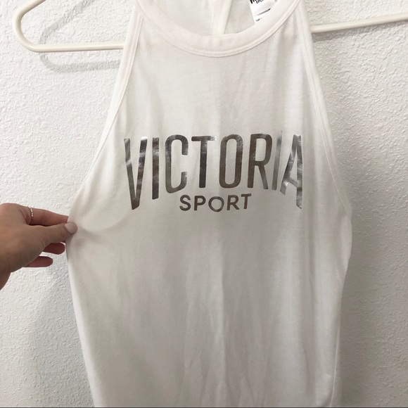 Victoria's Secret Tops - NWOT Victoria Secret tank top